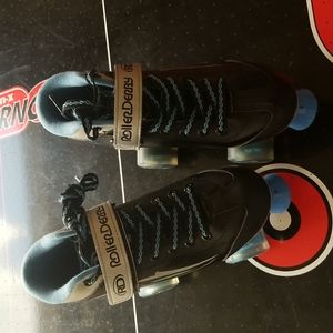 Boys size 5 Skates